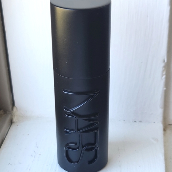 ๐นHP๐นNWT NARS EXPLICIT LONG LASTING SATIN LIPSTICK EXHIBITION 851 - Picture 13 of 16